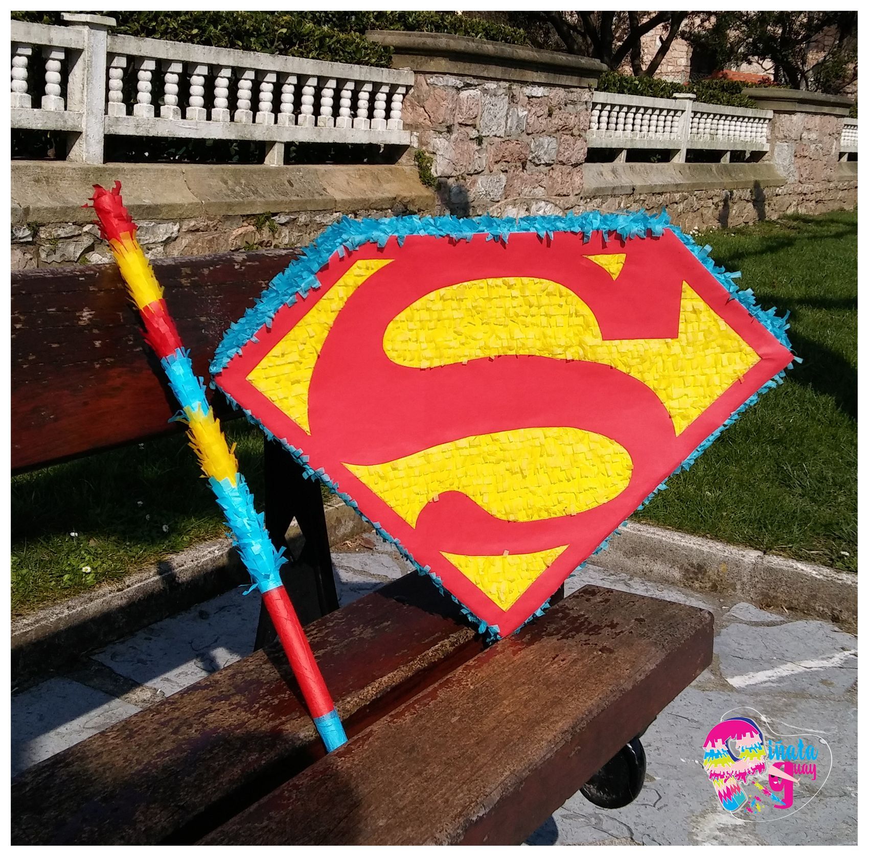 Piñata de Superman